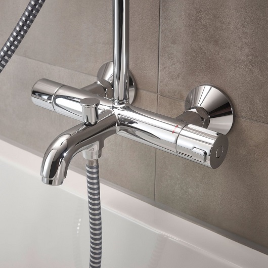 Душевая система Hansgrohe Vernis Blend Showerpipe 200 1jet 26274000