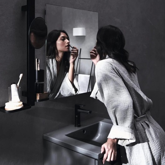Косметическое зеркало с аксессуарами Ideal Standard Alu+ Beauty Bar S BD589XG черное матовое