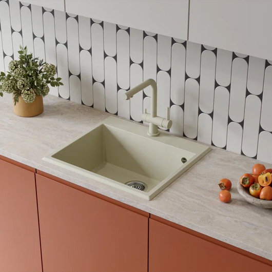 Смеситель для кухни Omoikiri Nagano BE-P ваниль (4974044)