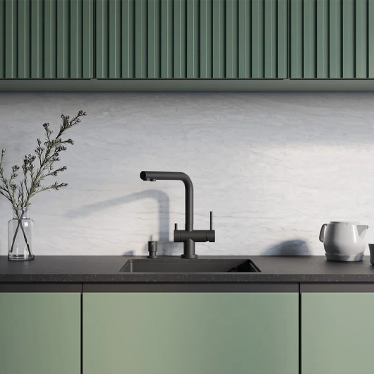 Смеситель для кухни Omoikiri Nagano BL-P черный (4974047)