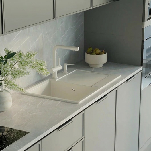 Смеситель для кухни Omoikiri Nagano WH-P белый (4974054)