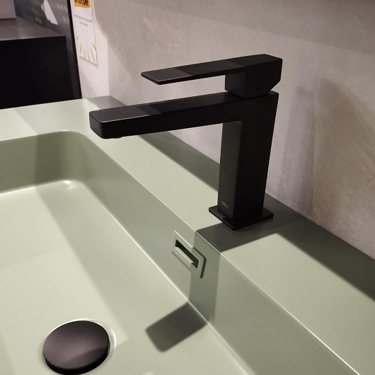 Смеситель для раковины TRES Slim Exclusive Colors 20210301NM (черный матовый) без донного клапана