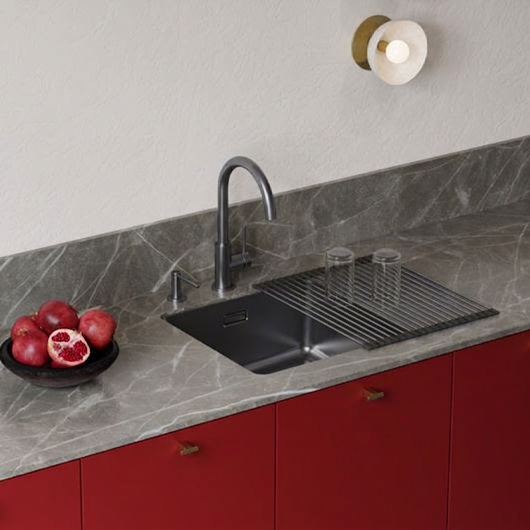 Смеситель для кухни Omoikiri Shinagawa Slim GM вороненая сталь (4994517)