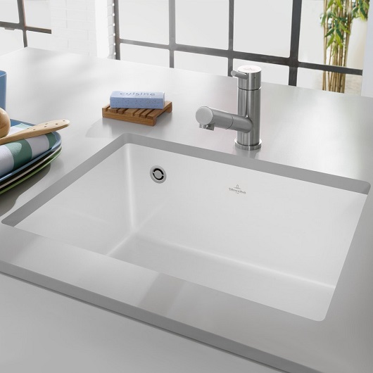 Кухонная мойка Villeroy & Boch Subway 60 SU 331001R1 (3310 01 R1) CeramicPlus (545х440 мм)
